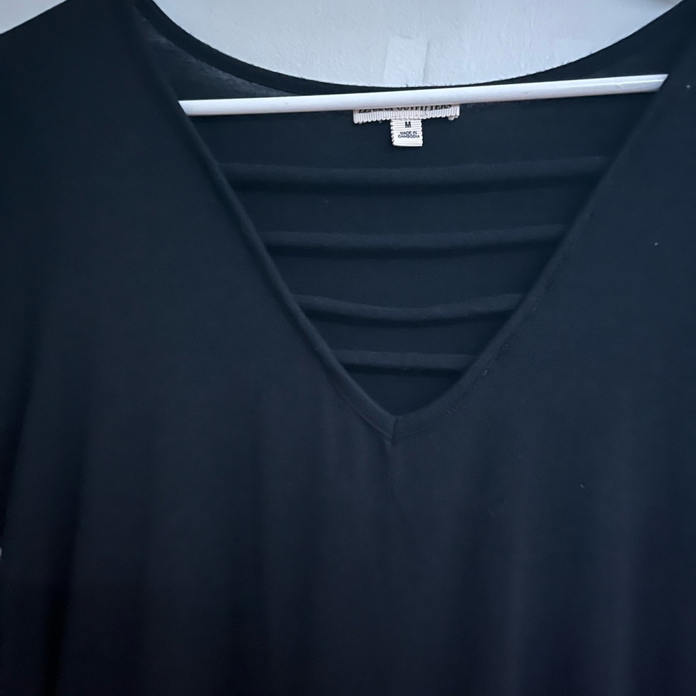 5/25$ or 10/40$ 

v neck top